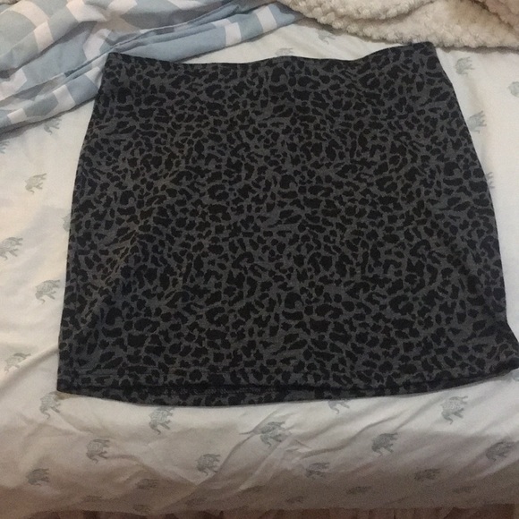 Sans Souci Dresses & Skirts - Adorable leopard mini skirt!